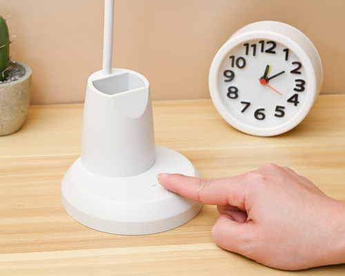 Setiap Tingkat Kecerahan Litium Baterai Isi ulang LED Pen Hold Table Lamp