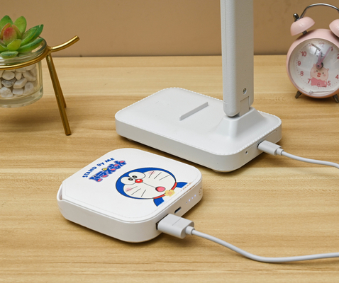 Lampu sentuh LED Lampu samping tempat tidur Baterai USB Lampu Meja Baca yang Bisa Dipindahkan Untuk Ruang Tamu