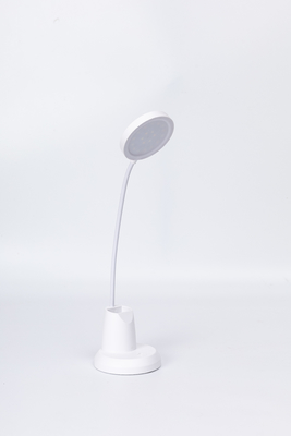 Lampu Meja LED Lengan Lipat yang Bisa Disesuaikan untuk Kamar Tidur Seperti Gambar Solusi Pencahayaan Ideal