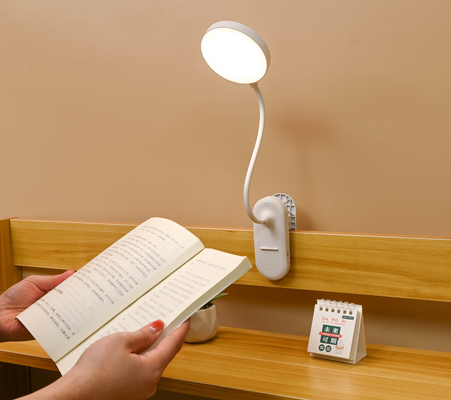 Lampu Meja Kamar Tidur Dengan Tiga Tingkat Kecerahan Untuk Suasana Yang Nyaman