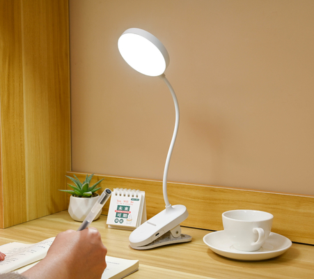 Lampu Meja Kamar Tidur Dengan Tiga Tingkat Kecerahan Untuk Suasana Yang Nyaman