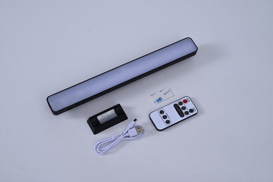 Lampu Meja Dinding LED Lipat Yang Bisa Disesuaikan Dengan Suhu Warna Untuk Dekorasi Rumah