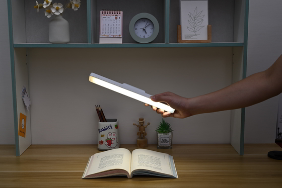 Lampu dinding lipat modern dengan 10 bohlam 5 watt Gambar warna yang sempurna