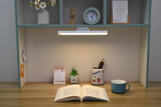 Lampu Meja LED Dimmable 5W Kontrol Sentuh Dalam 3500-6500K Color Temper