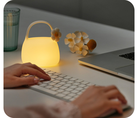 Modern Cute Portable Lamp Lampu Meja LED Putih Panas untuk Kamar Tidur USB Bahan Silikon Isi Ulang