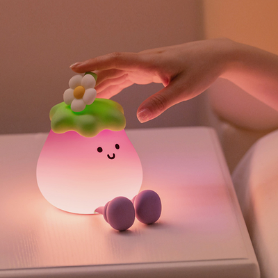 Sayuran Terong Kecil Lampu Silikon USB Kamar Tidur Isi Ulang Lampu Malam Untuk Hadiah