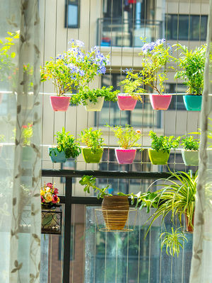 Gaya Desain Masyarakat Modern Layar Grille Invisible untuk Fungsi Balkon