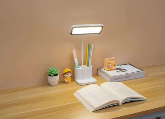 Lampu Meja LED Nordik dengan Colokan USB Desain Modern Lampu Buku untuk Belajar Malam Hadiah Spesial Rumah Lampu Meja Pemegang Pena Selang