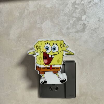 Power Source Plug in Night Light Voltage 110 240V Menyediakan pencahayaan yang konsisten dan energi untuk beberapa pengaturan