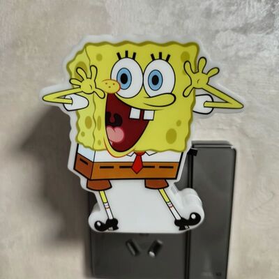 Power Source Plug in Night Light Voltage 110 240V Menyediakan pencahayaan yang konsisten dan energi untuk beberapa pengaturan