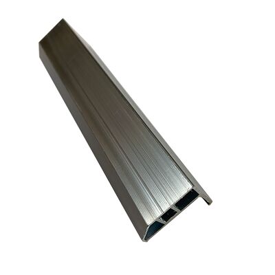 Kerangka Aluminium yang kokoh Jalur Kereta Api Aluminium Putih Hitam Warna kawat transparan Menyediakan dukungan yang kuat dan aliran material