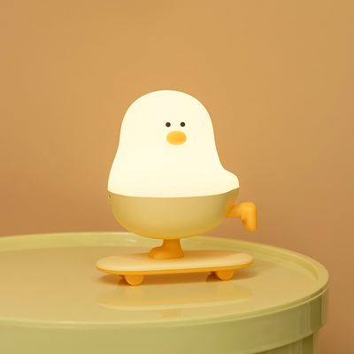 Modern Rechargeable LED Skateboard Ayam Malam Lampu ABS Kamar Tidur Dekorasi Desktop Dengan Daya Sentuh Hadiah Liburan Untuk Tidur
