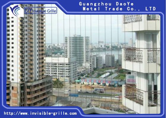 Kisi-kisi Tak Terlihat Dipasang Sebagai Pagar Pengaman Pagar Kolam Renang Tangga