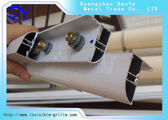 Jalur Rel Aluminium 1.5mm Abu-abu Putih Untuk Anak-anak Kisi-kisi Tak Terlihat