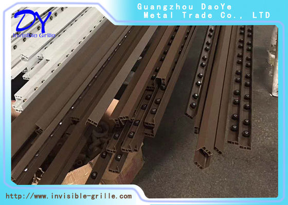 Kisi-kisi Tak Terlihat Balkon Panjang 6m Dengan Sekrup Stainless Steel