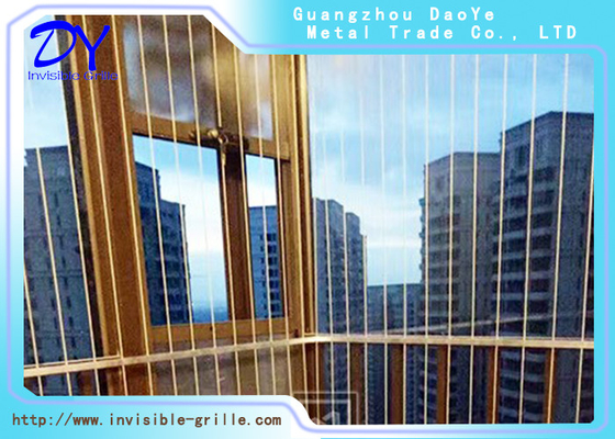 Diameter Kawat 2.5mm. Balkon Tak Terlihat Kisi Aluminium Bingkai Mudah Dibersihkan